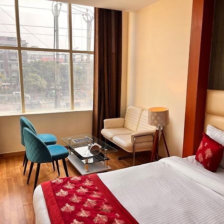 Oyster Pearl I Near Medanta Hospital I Sec-39 I Gurgaon Hotel Kültér fotó